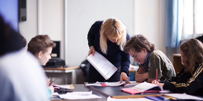 Undervisning i klasselokale på Rødkilde Skole (Foto: Ecophon)